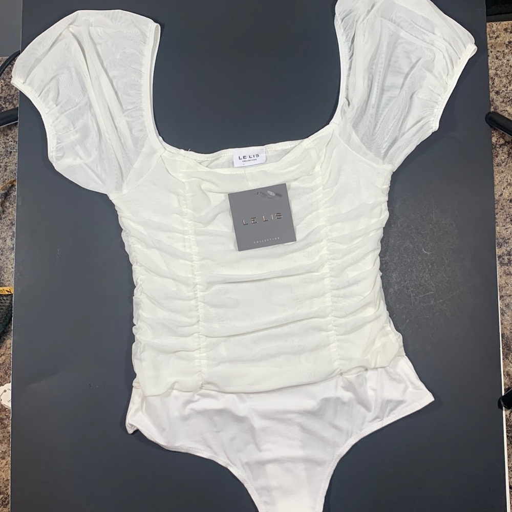 Le Lis Short Sleeve Body Suit